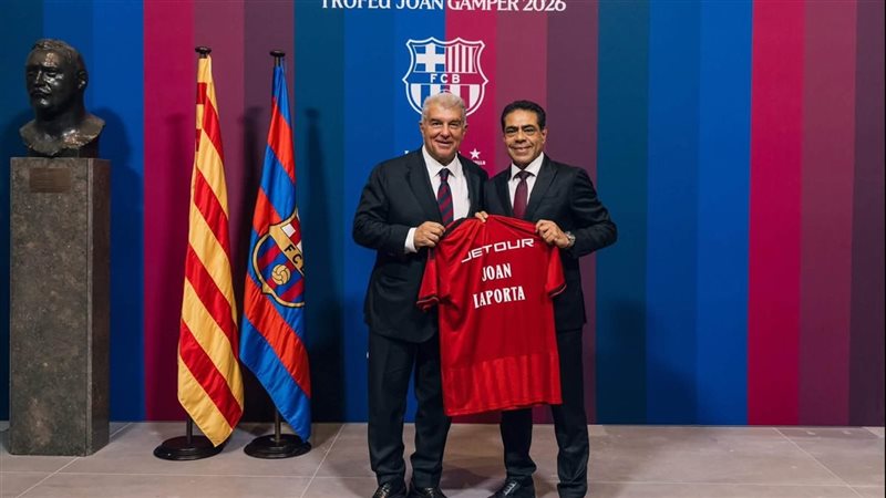 الأهلي وبرشلونة 
