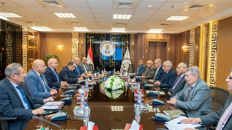 وزير الإنتاج الحربي