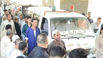 في وداع مهيب، قرية دبركي تودّع 3 من أبنائها ضحايا حادث سيارة العمالة بالمنوفية (صور)  