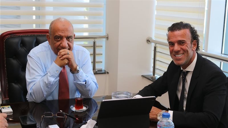 اجتماع وزير الكهرباء