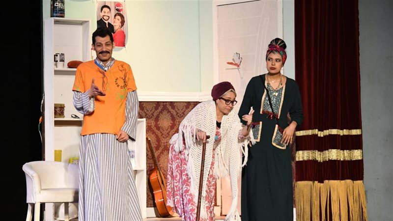 عرض يوم عاصم جدا،