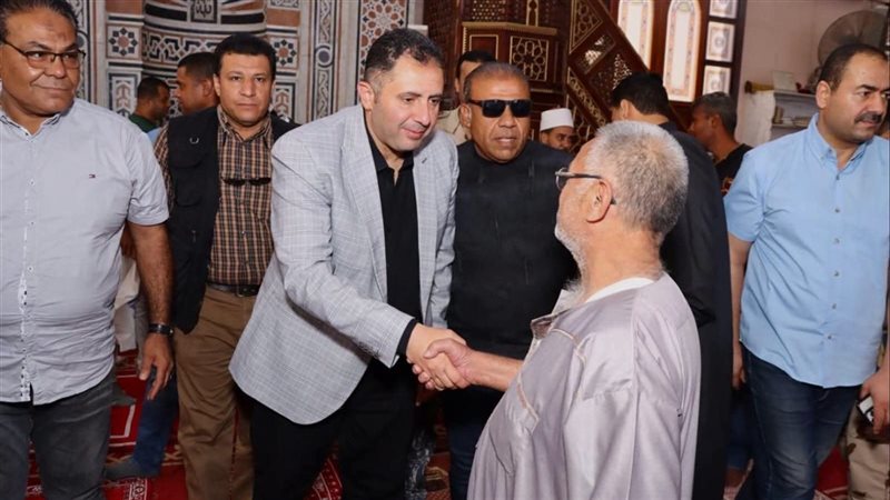 محافظ دمياط يؤدي