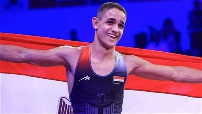 مصطفى حسين لاعب منتخب