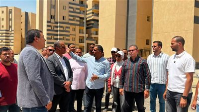 وزيرة الإسكان تتابع موقف تنفيذ المشروعات بمدينتي 15 مايو والعبور ومحافظة بورسعيد