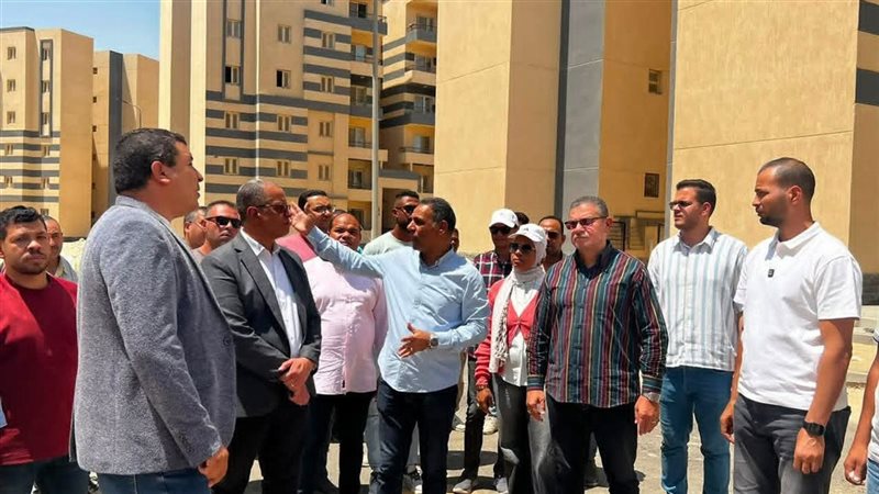وزيرة الإسكان تتابع