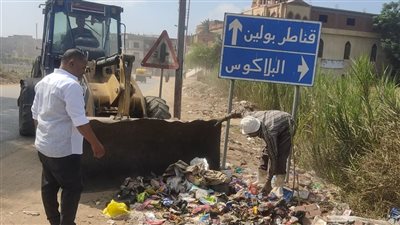 حملة نظافة موسعة في شوارع كوم حمادة بالبحيرة