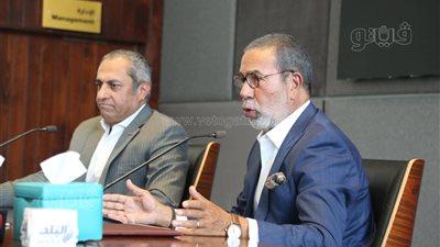 مدحت العدل: عبد الحليم حافظ كان يرد على خطابات جمهوره بخط يده.. وهناك فنانون يرفضون التصوير مع الجمهور