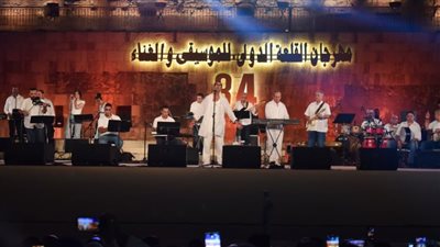 غنوة كل المصريين، مدحت صالح يتألق بغناء 