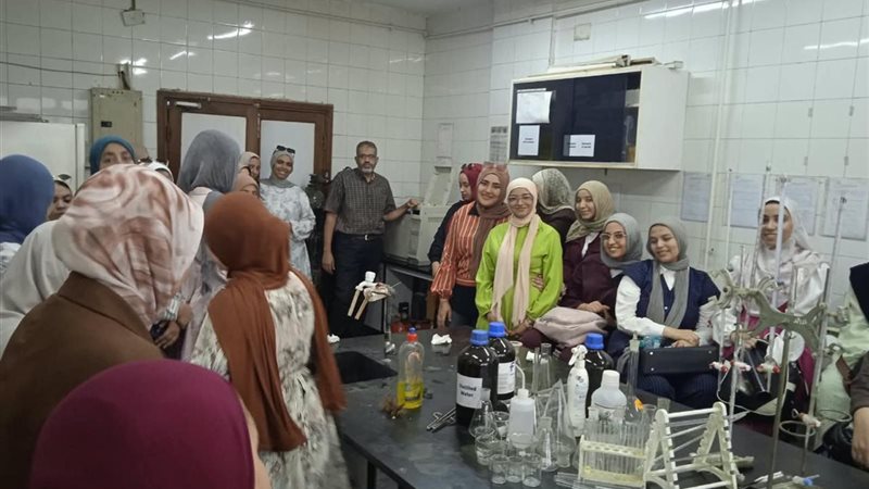تدريب طلاب كليات