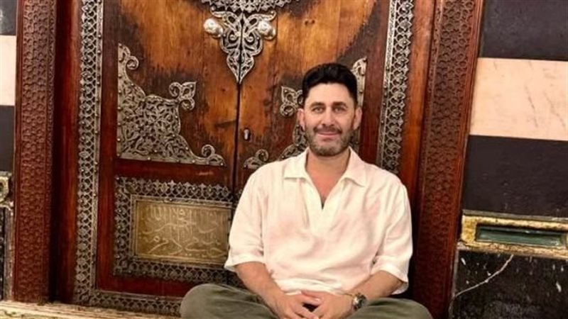 الفنان أحمد شاكر،