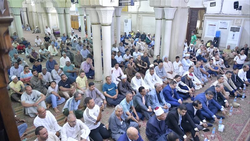 محافظ قنا يشهد الاحتفال