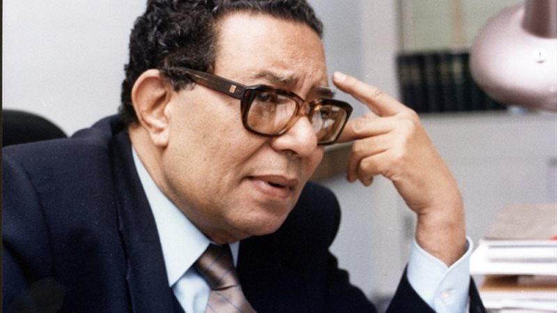 الكاتب الصحفى أحمد