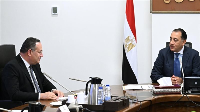 رئيس الوزراء ووزير