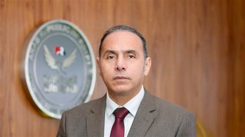 الدكتور إسلام عزام