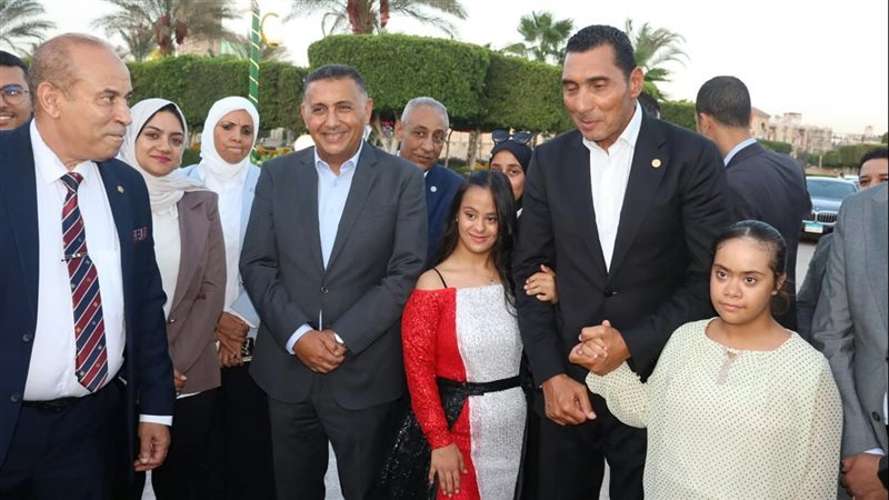 وزير الشباب والرياضة،