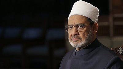 شيخ الأزهر يكشف الفارق بين عدالة المعارك التي قادها النبي ووحشية الحرب في العصر الحالي  