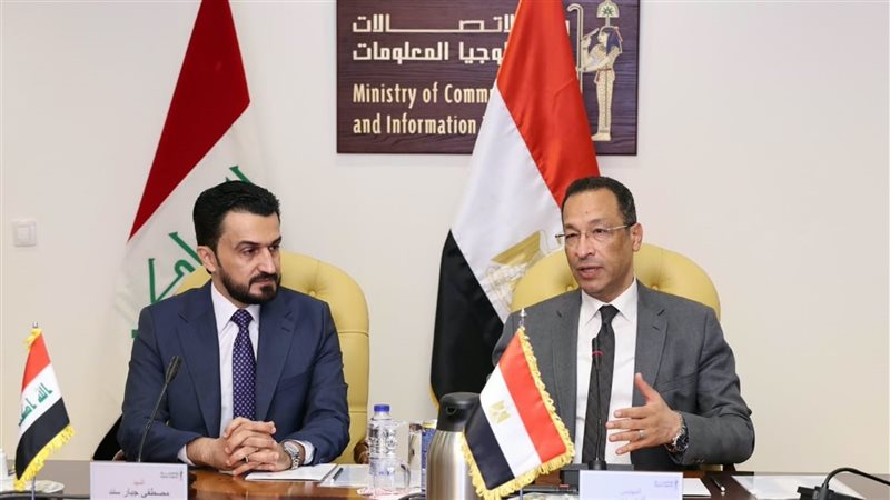 وزير الاتصالات ونظيره