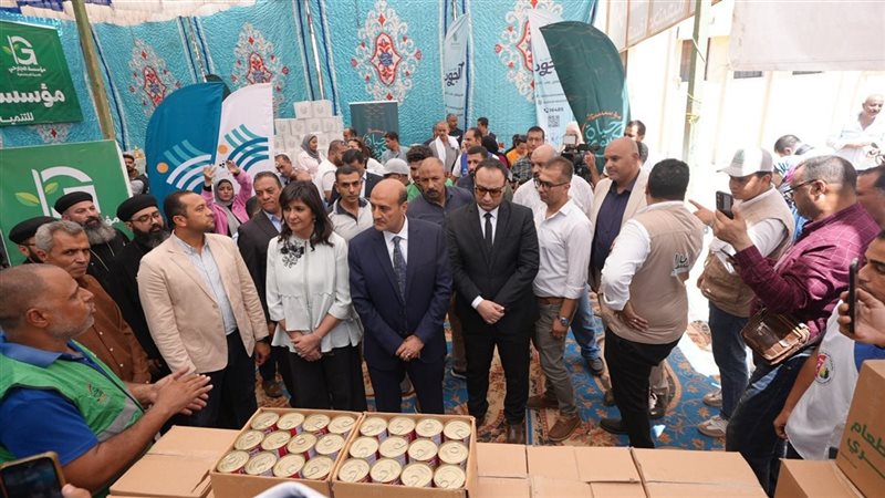 محافظ أسيوط والسفارة