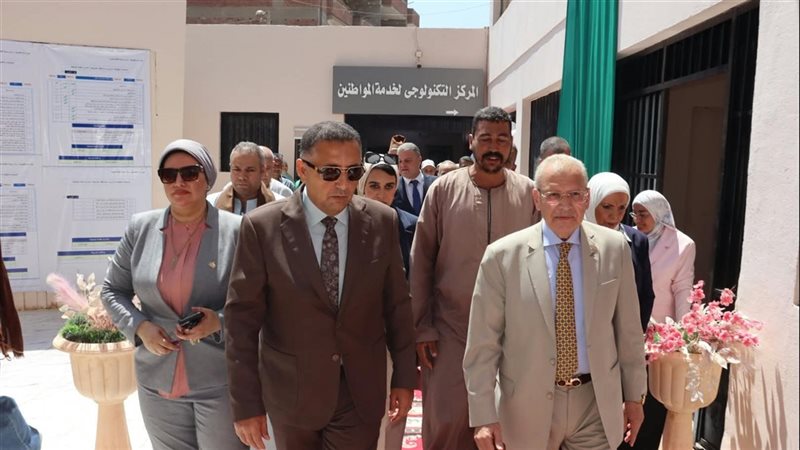 محافظ القليوبية خلال