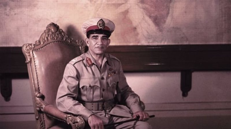 اللواء محمد نجيب