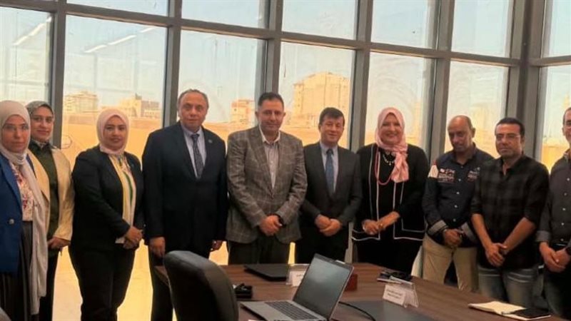 د. عمرو حمودة رئيس