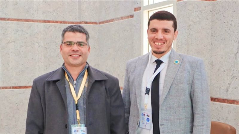 الباحثان، فيتو