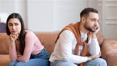 علامات الانفصال العاطفي الصامت بين الزوجين وطرق علاجه