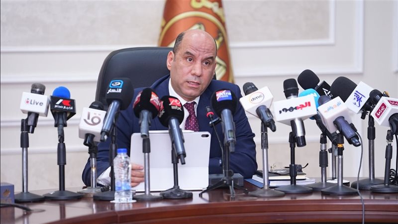 وزير العمل 
