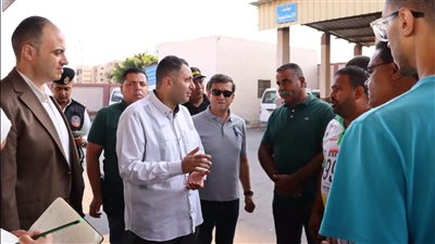في استجابة سريعة للمواطنين.. محافظ دمياط يتفقد موقف المحافظات بشطا