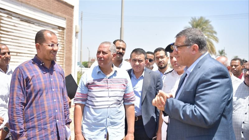 محافظ قنا يشدد على