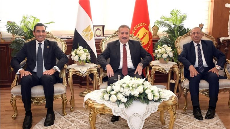 وزير الشباب والرياضة