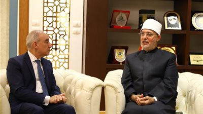 مفتي الجمهورية يستقبل السفير علاء يوسف لبحث تعزيز التعاون في مجال الوعي المجتمعي
