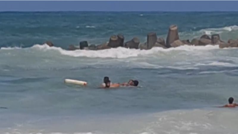 لحظة إنقاذ أحد الشباب،فيتو