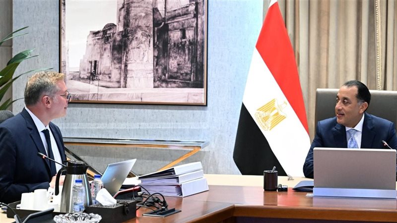 رئيس الوزراء ووزير