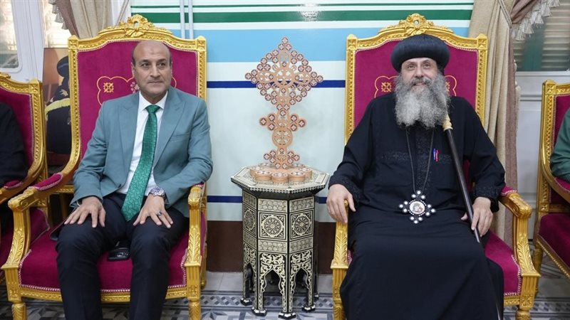 محافظ أسيوط يزور