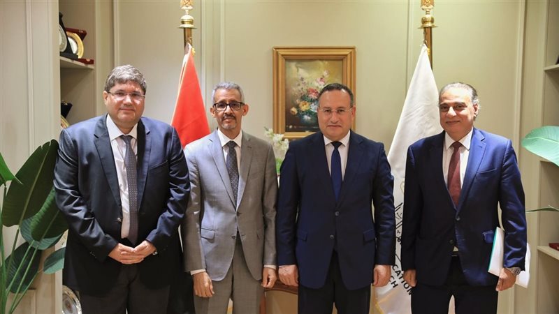 جانب من الزيارة.