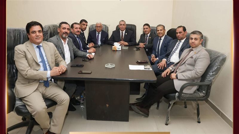 اجتماع نقيب المحامين