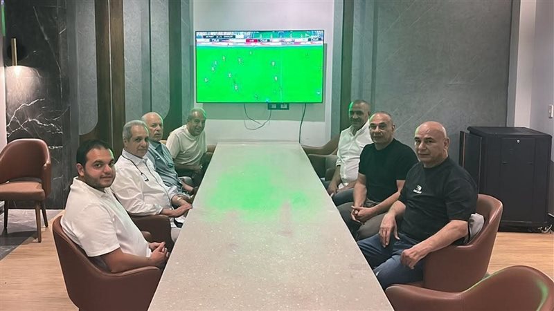 أبوريدة مع التوأم،