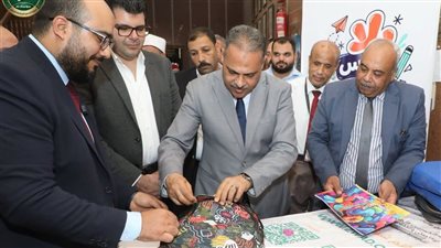 محافظ الشرقية: توزيع 700 حقيبة ومستلزمات مدرسية لطلاب الأسر الأولى بالرعاية 