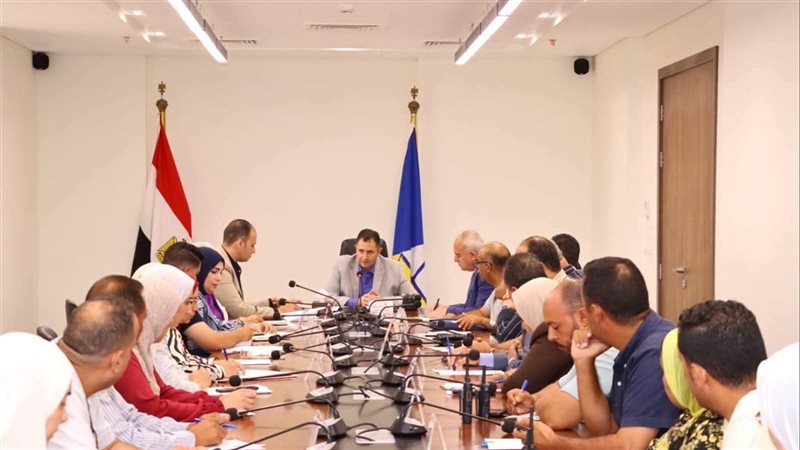 محافظ دمياط 
