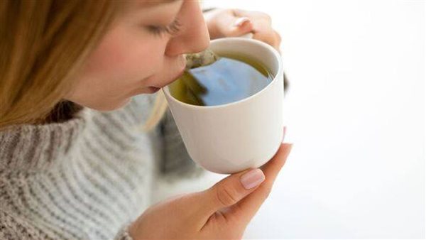 مشروبات طبيعية مفيدة للمرأة في مرحلة انقطاع الطمث