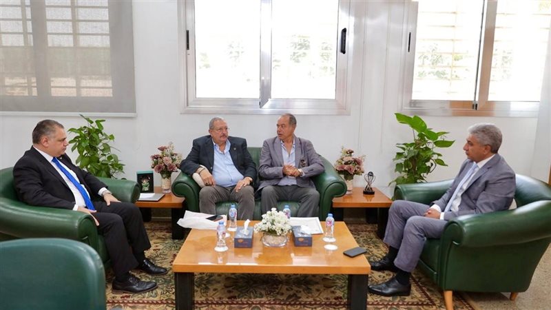 لقاء وزير السياحة