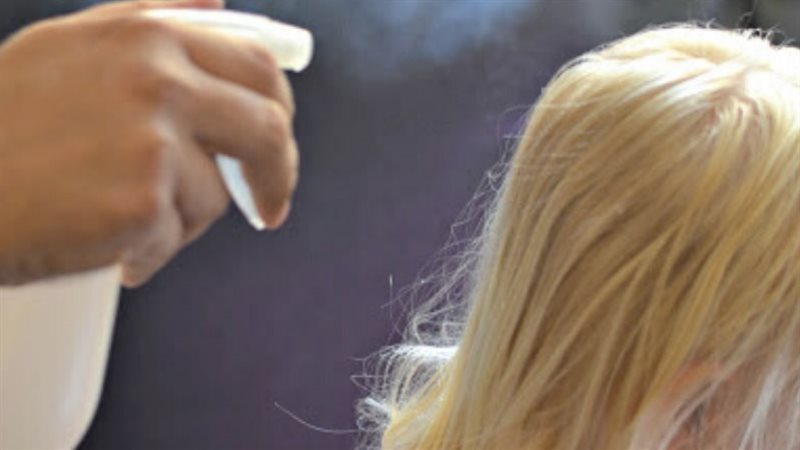 اصنعي سبراي لفك تشابك