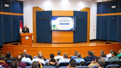 ميناء دمياط يكرم أبناء العاملين المتفوقين بالتزامن مع ذكرى تأسيسه الـ40