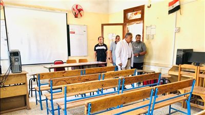 محافظ الدقهلية يتفقد استعدادات مدرسة أجا الإعدادية للعام الجديد (صور)