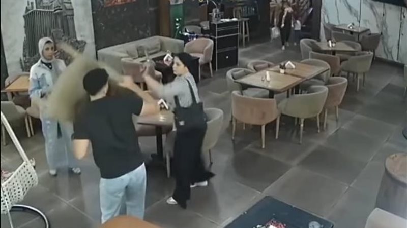 بسبب فاتورة حساب