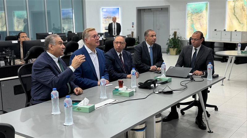 وزير البترول في مركز