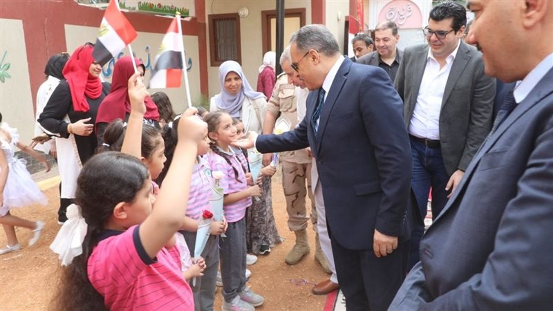 محافظ الشرقية يفتتح