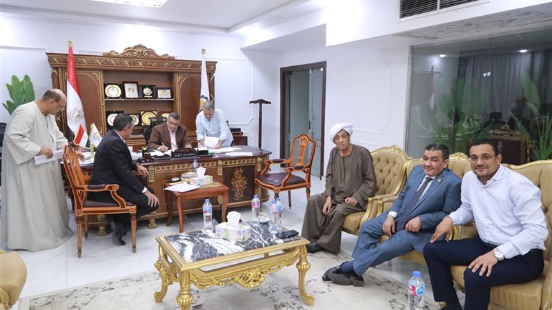 قنا، فيتو