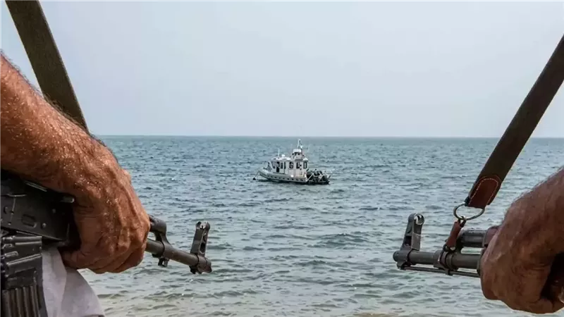 الحوثيون في باب المندب
